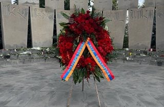 On the occasion of Armenia’s Independence Day, today a wreath was laid on behalf of RA Third President Serzh Sargsyan in Yerablur Military Pantheon