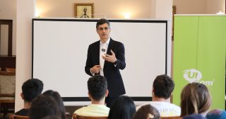 Ralph Yirikian Delivers a Lecture at Slavonic University’s Engineering Summer School